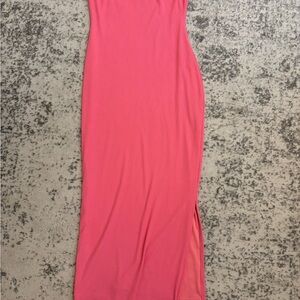 Chic Strapless Coral Dress
